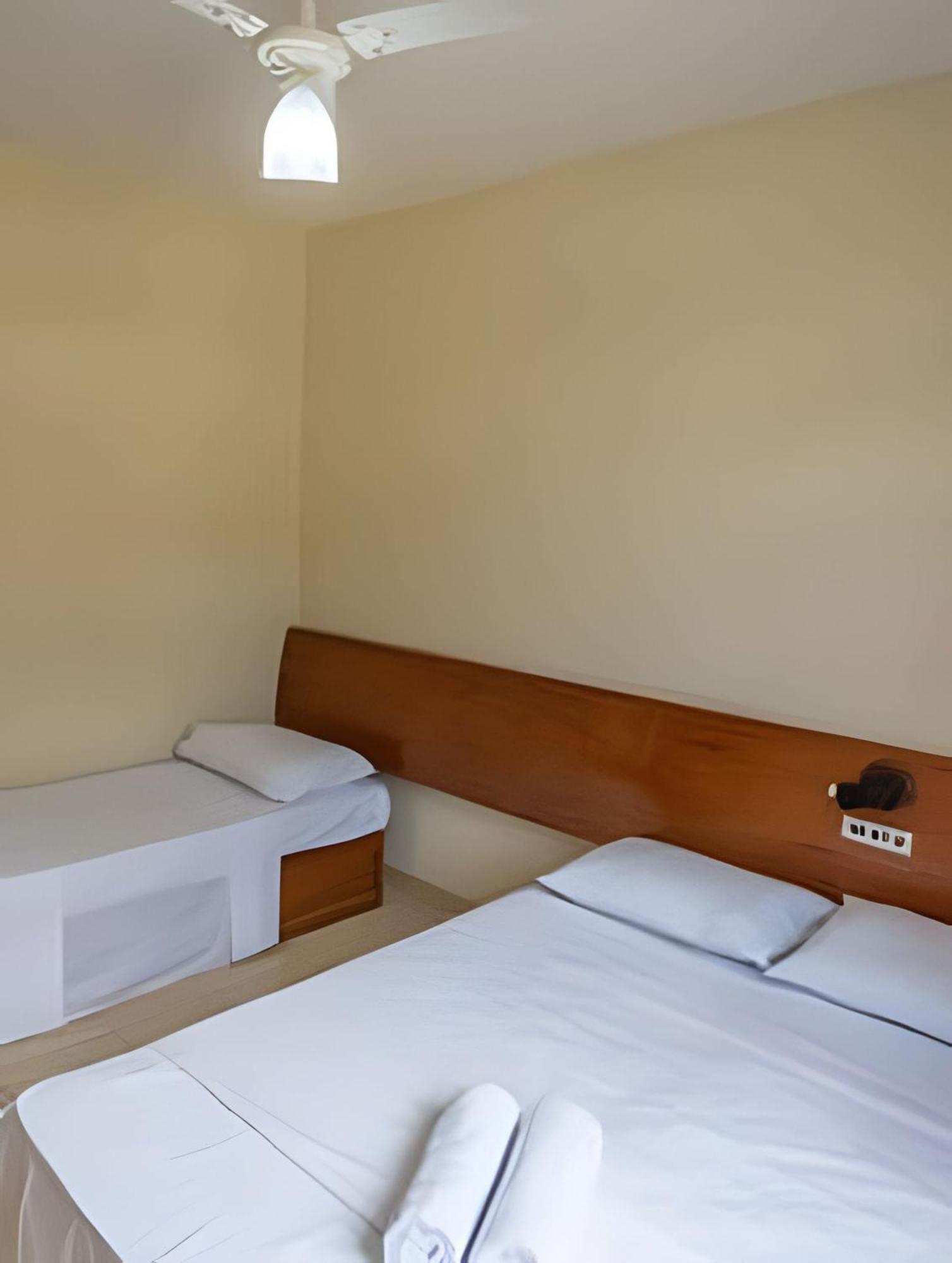 Em Frente A Praia De Taperapuan; Piscina; 1 Quarto; Wifi 300 Mbs; Estacionamento Gratuito 1 Veiculo Порту-Сегуру Экстерьер фото